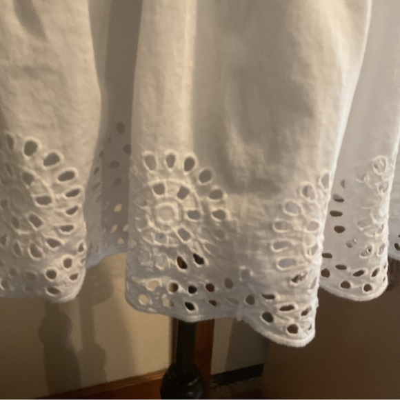 SUMMER CLEARANCE  $11. CAT & JACK WHITE EYELET MINI SKIRT. SIZE XL 14-16 - Picture 4 of 10